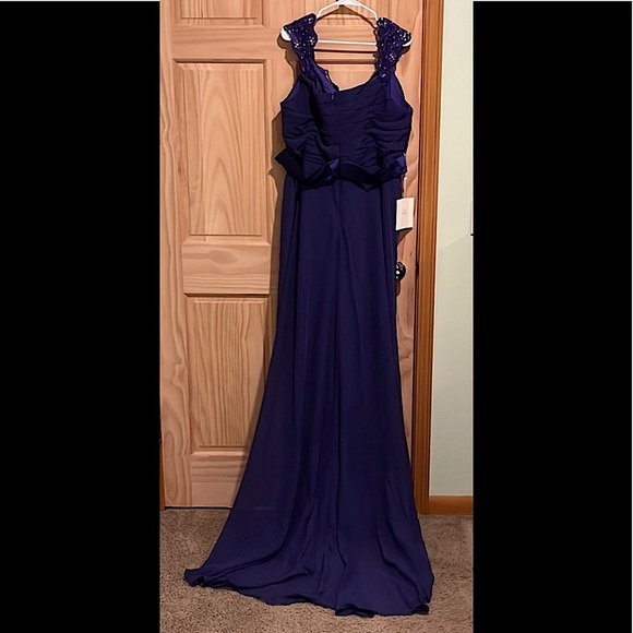 Regency Formal floor length gown - Picture 2 of 14